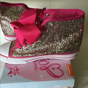 Jojo Sneaker sz: 2,3,4